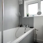 Chic Retreat Coastal Town Sleeps 4 Saltburn-by-the-Sea