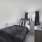 Chic Retreat Coastal Town Sleeps 4 * Saltburn-by-the-Sea